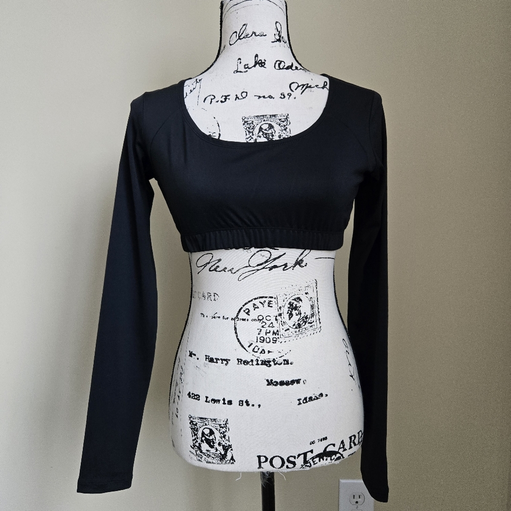 Outdoor Voices sculpt long sleeve crop top black stretch womens M